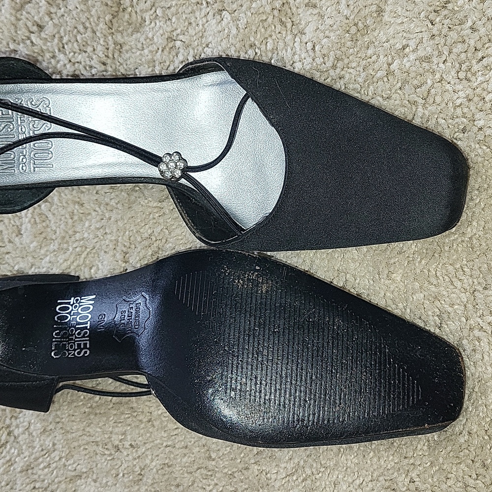 Shoes - Picture 2 of 3